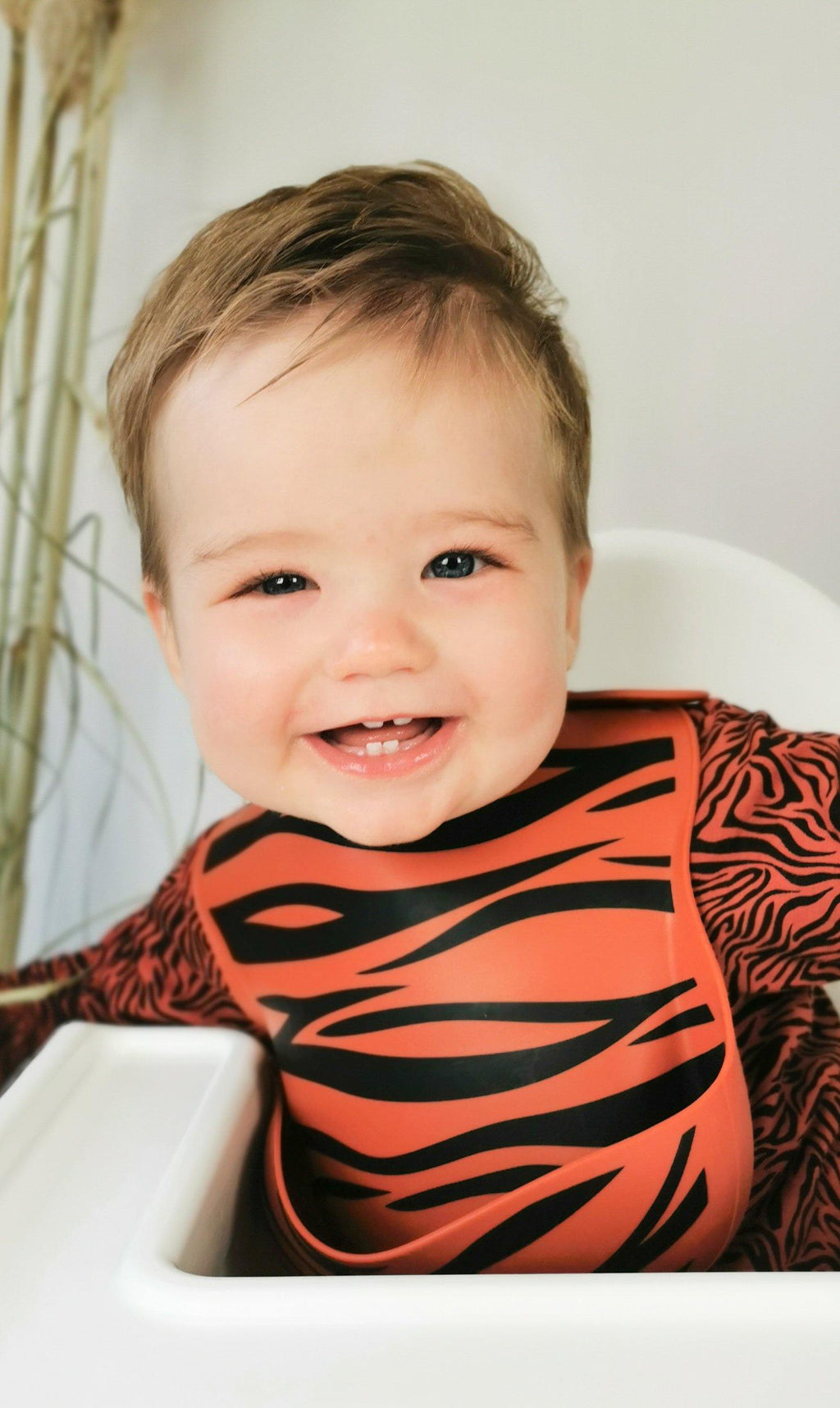 Silicone Bib | Tiger - Chewies&more